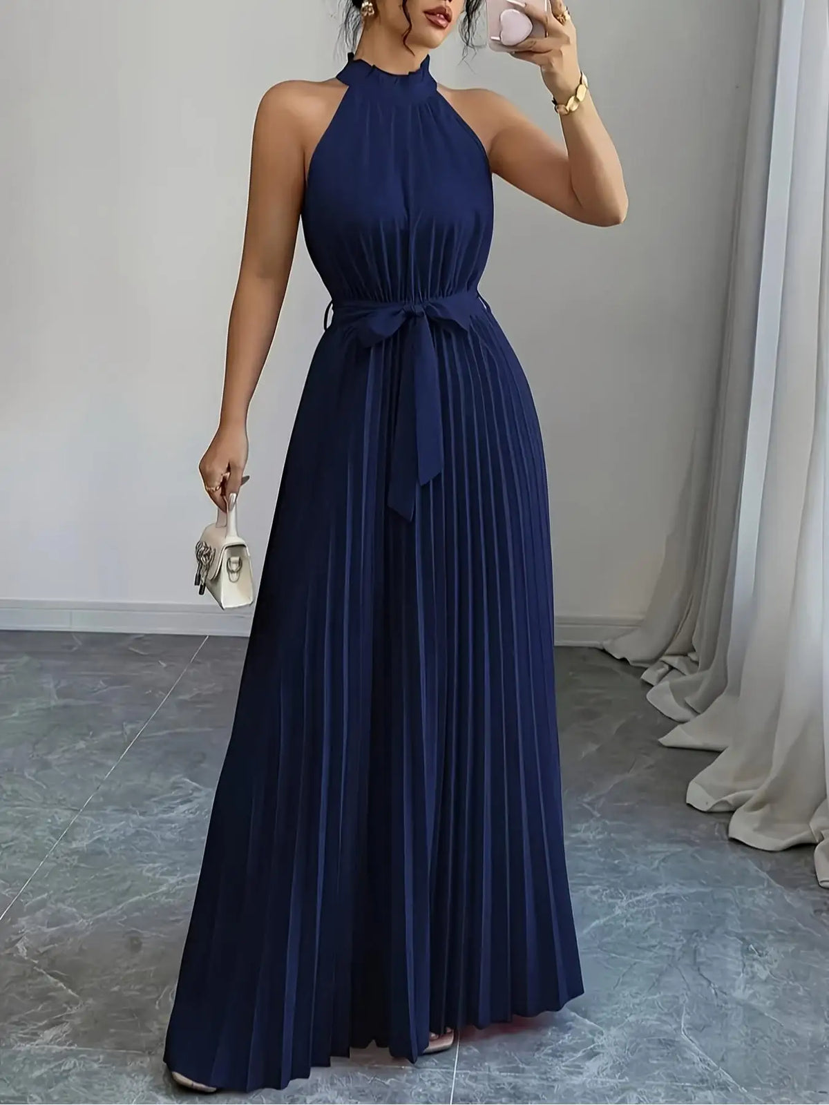 Vestido Largo Halter Off-Shoulder – Elegancia de Verano con Lazo en Cintura
