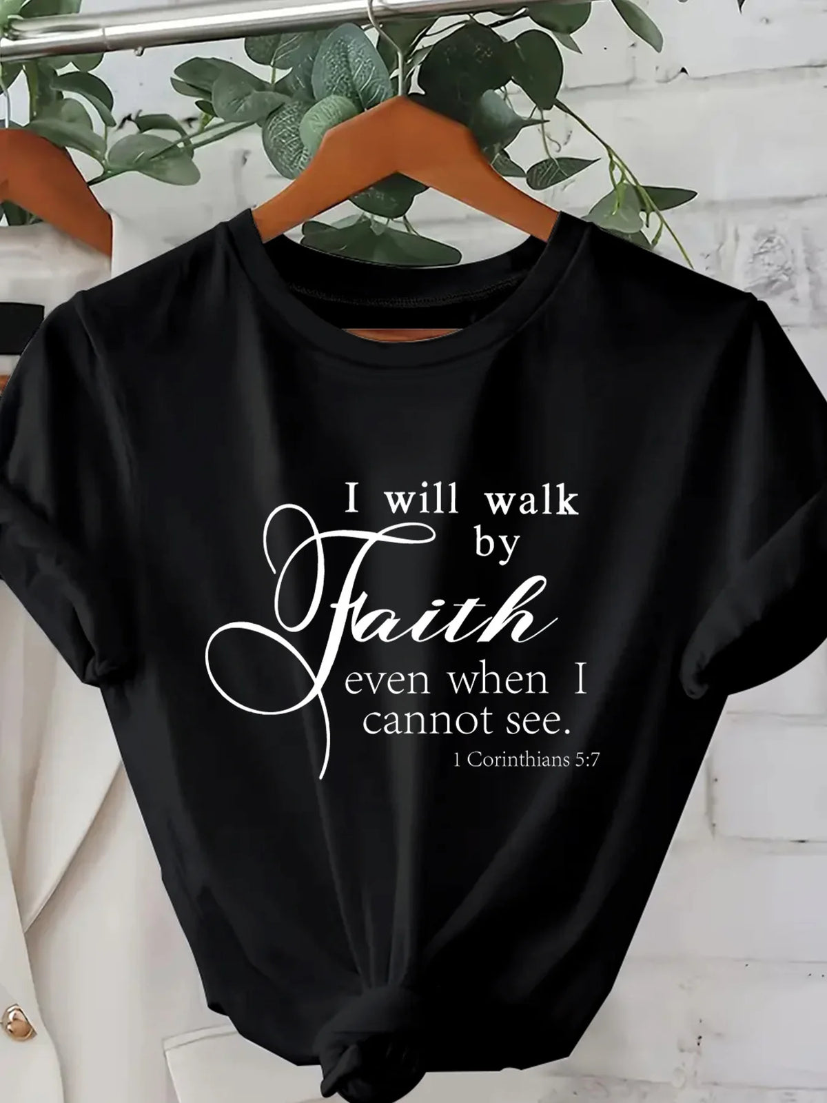 Playera Rosa 'Walk By Faith' – Top Casual con Frase Inspiradora para Mujer